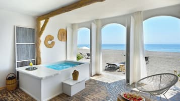 In-room safe, desk, iron/ironing board, free WiFi
