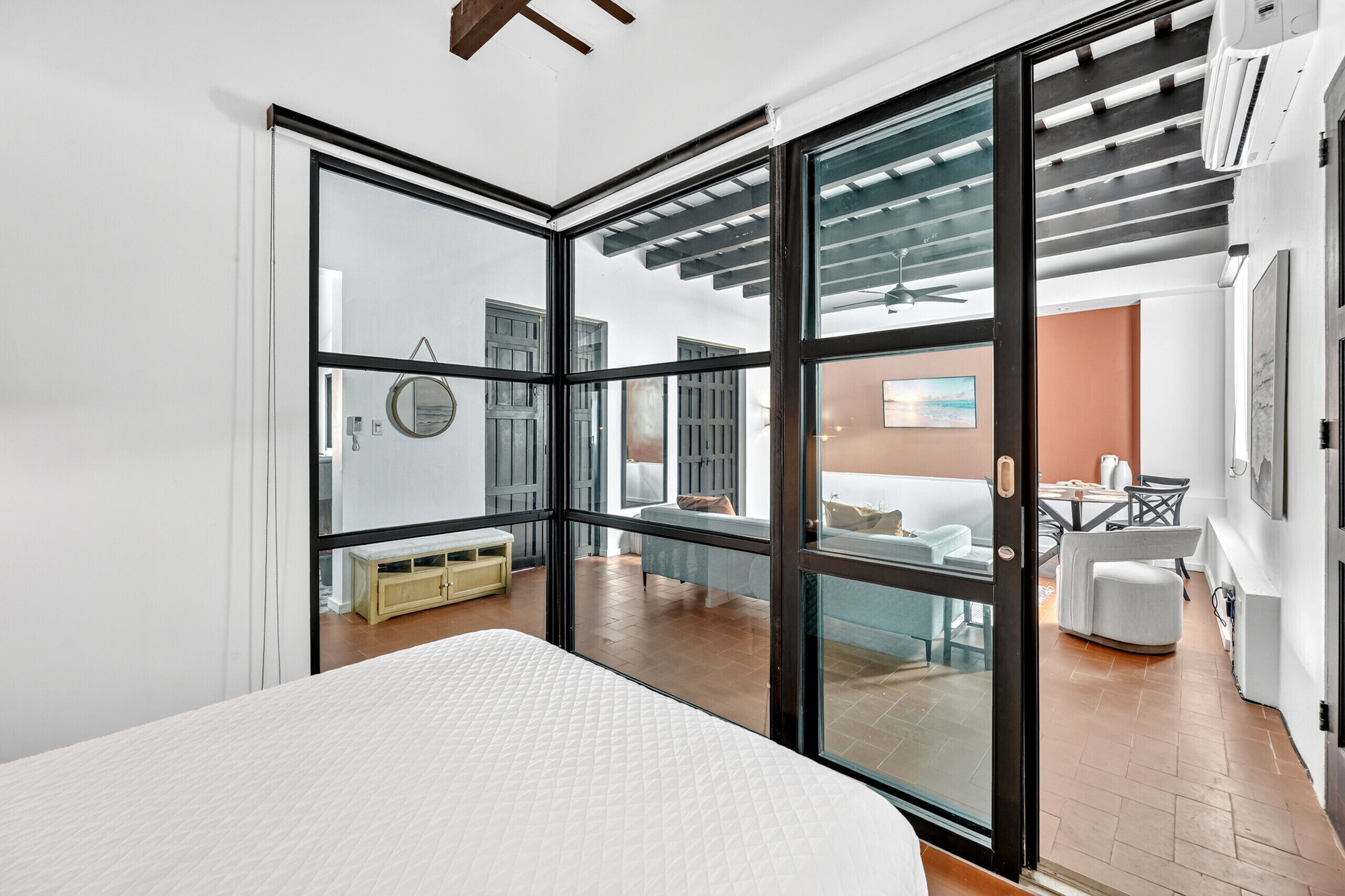 3 عدّة غرف نوم ومكواة/لوح كي