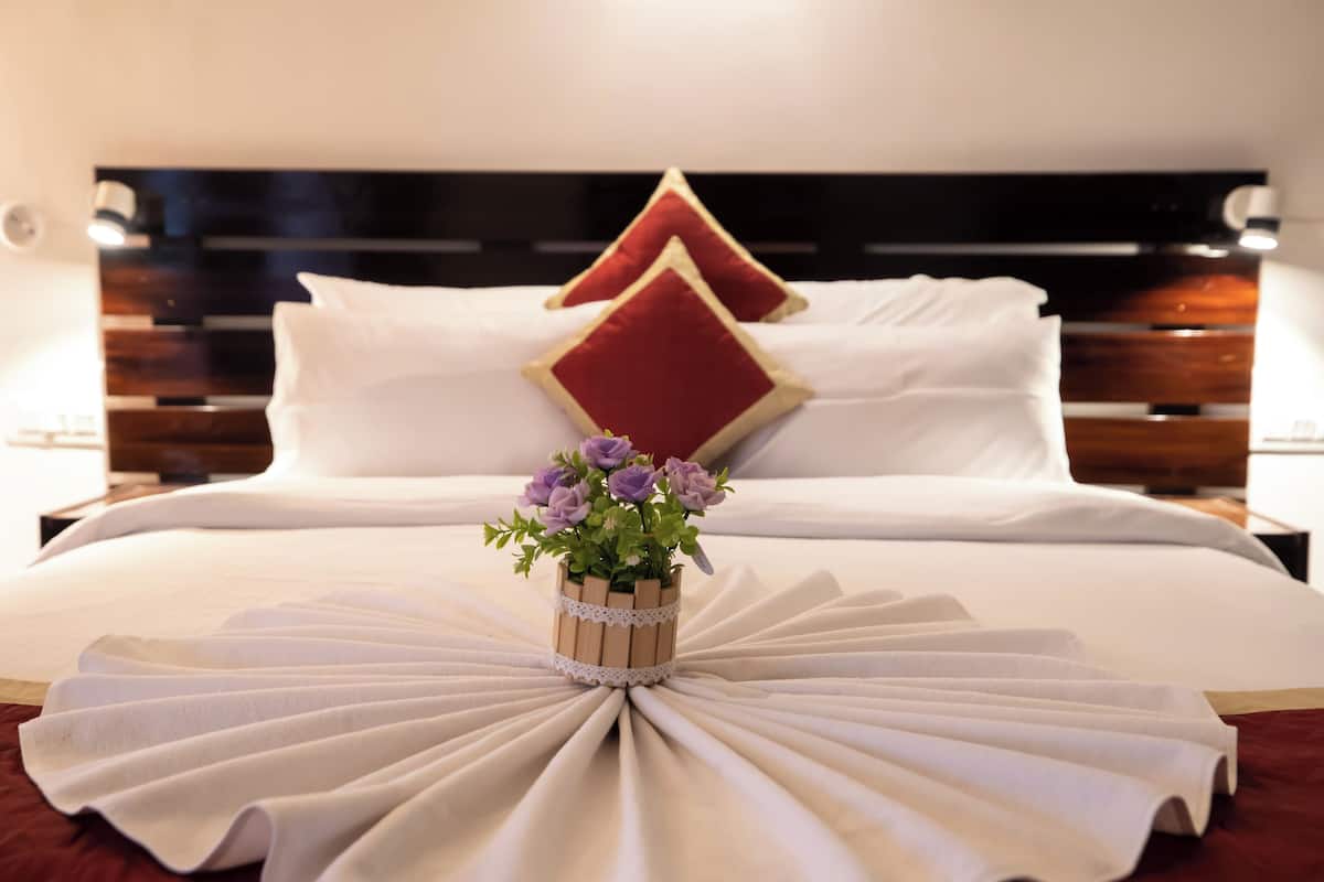 Superior-Doppelzimmer, Poolblick | 1 Schlafzimmer, Zimmersafe, Schreibtisch, Bügeleisen/Bügelbrett