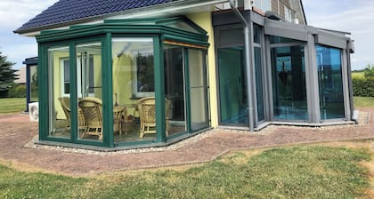 New vacation home 125sqm glass house to slow down