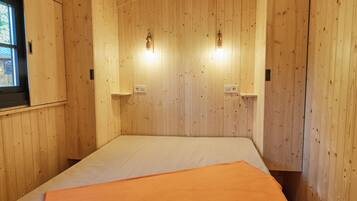 Familie chalet, uitzicht op park | 2 slaapkamers, gratis wifi, beddengoed