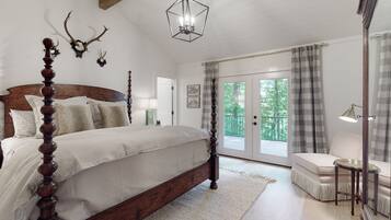4 bedrooms, desk, iron/ironing board, travel crib