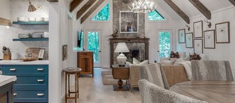 Luxury mountain cabin w/chef kitchen & fireplace