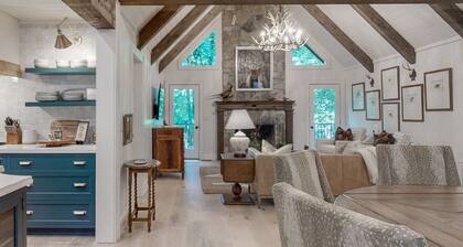 Luxury mountain cabin w/chef kitchen & fireplace