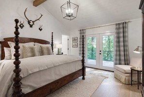 4 bedrooms, desk, iron/ironing board, travel crib - Luxury mountain cabin w/chef kitchen & fireplace (Highlands)