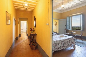 2 bedrooms, WiFi, bed sheets - Camere All'ultimo Piano di una Villa Rinascimentale Toscana (Toscana)