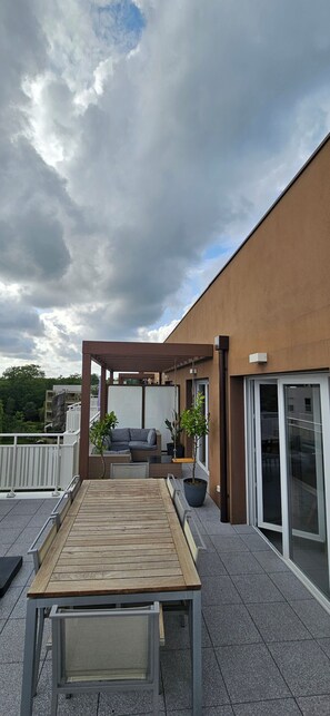 Outdoor dining - Cosy apartment near Bayonne town center (Bayonne)