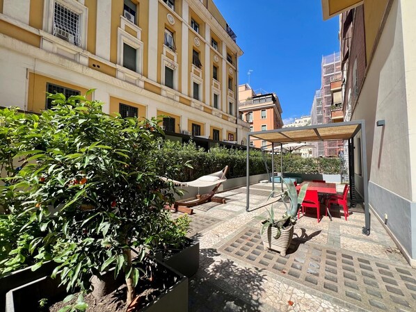 Outdoor dining - The Garden @ Parioli (Roma)