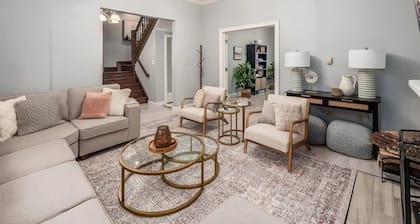 Fun upscale oasis w/hot tub near OSU & Short North