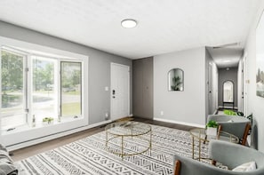 Interior - Suburban oasis perfect for families & groups (Columbus)