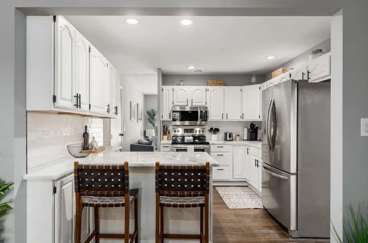 冰箱、微波炉、烤箱、炉灶