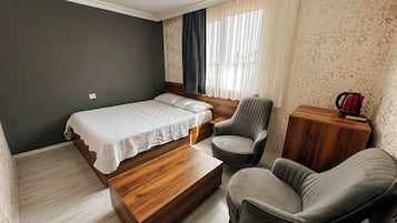 Camera | Area soggiorno | TV LED 32 pollici con canali satellitari