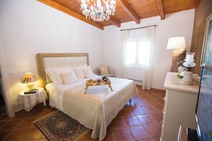 3 chambres, fer et planche à repasser, lit parapluie, Wi-Fi