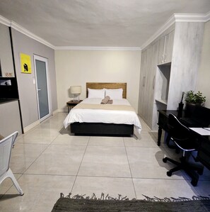 1 soverom, strykejern/-brett, wi-fi og sengetøy