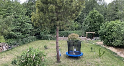 Maison d'hôte 5km from Chartres city center, riverside, heated pool