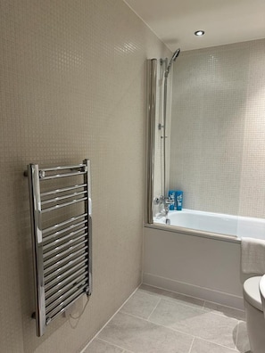 Apartment | Bathroom