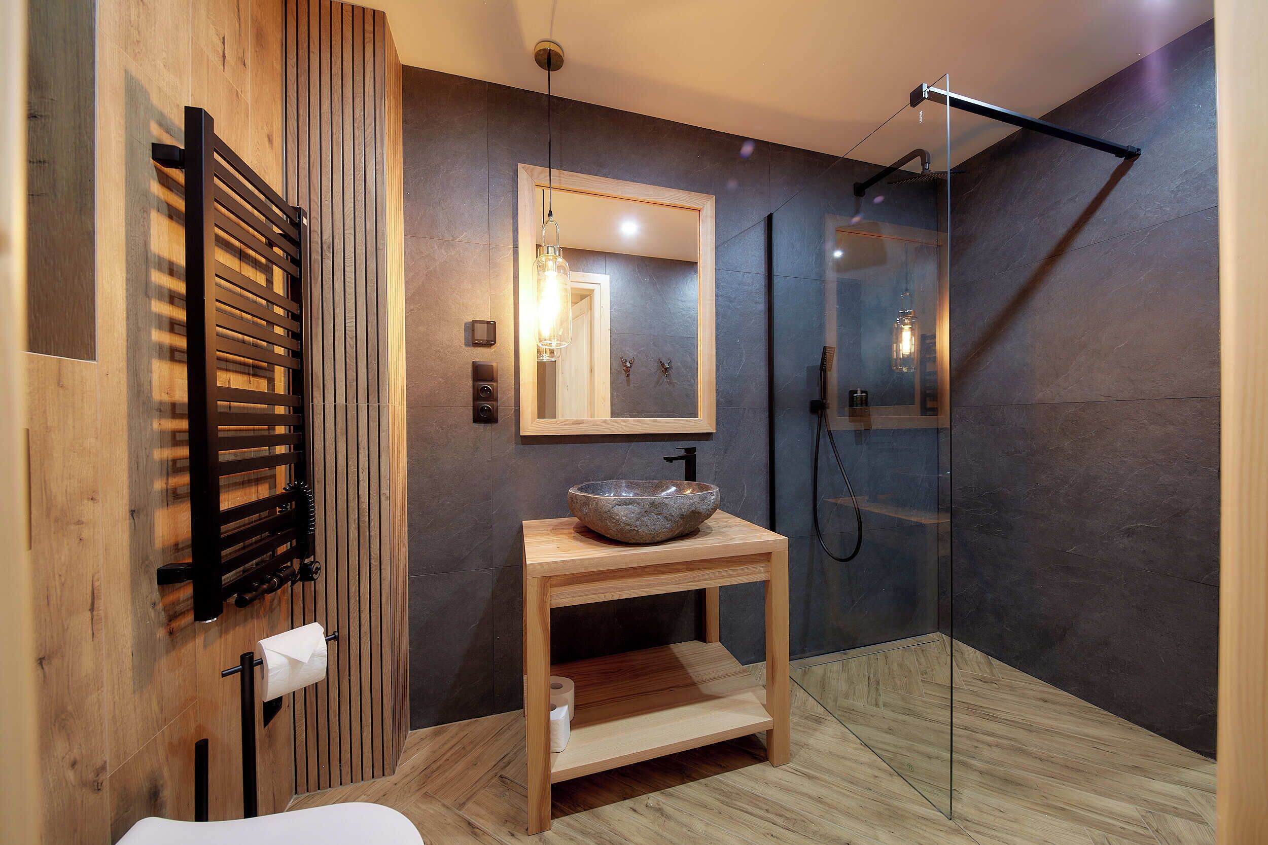 Exclusive Villa | Bathroom | Hair dryer, heated floors, towels, soap