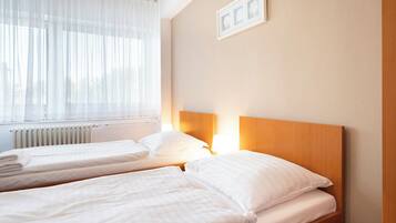 Standard fyrbäddsrum | Gratis wi-fi och sängkläder