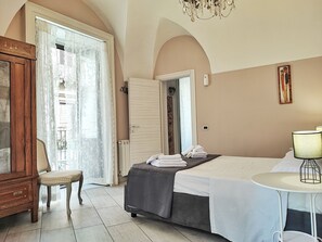 2 Schlafzimmer, Schreibtisch, WLAN, Bettwäsche