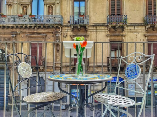 Exclusive Stay [Duomo View + 5 Balconies]