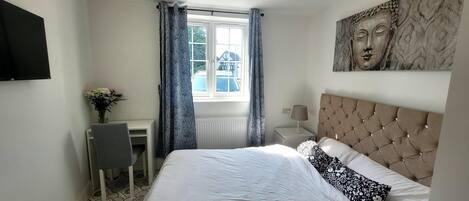 Studio | Iron/ironing board, free WiFi, bed sheets