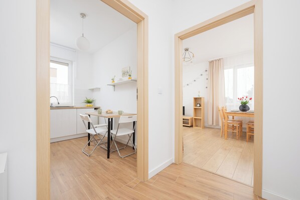 Lägenhet - 2 sovrum - balkong | Vardagsrum