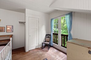 6 bedrooms, desk, bed sheets - FULLER CAMP + Riverside + Swimming Hole - Surrounded by Private Property (Warren)