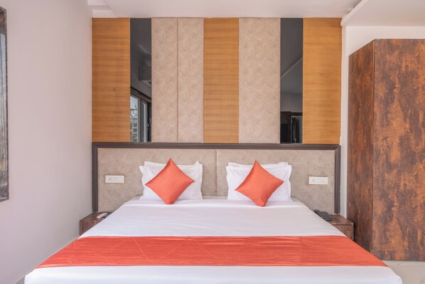 Deluxe Double Room, City View | Egyptian cotton sheets, premium bedding, Select Comfort beds - AYU SUITS  (Haridwar)