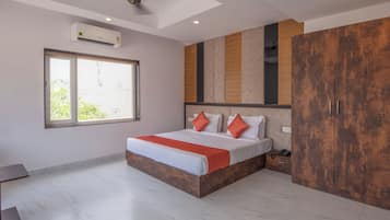 Deluxe Double Room, City View | Egyptian cotton sheets, premium bedding, Select Comfort beds