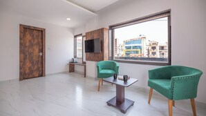 Habitació doble prèmium, vistes a la ciutat | Sala d'estar