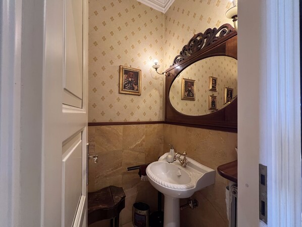 Hair dryer, bidet, towels, soap - Risorgimento @ Vatican APT (Roma)