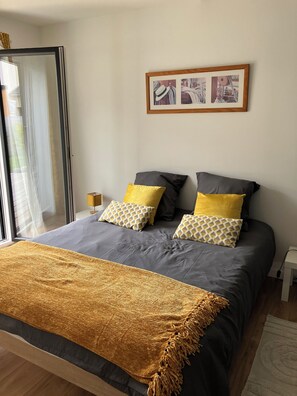 4 bedrooms, desk, iron/ironing board, free WiFi - Detached house 10 minutes' walk from the Rance, near Dinard  (la richardais)