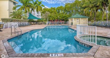 Retreat to RUM CAY @ Sunrise Suites