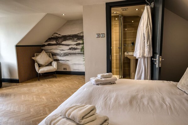 1 chambre, bureau, fer et planche à repasser, Wi-Fi gratuit