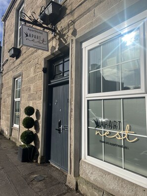 Exterior detail - 'Clyde' in Allandale ApartHotel (Auchterarder)