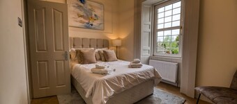 'Maisie' in Allandale ApartHotel.