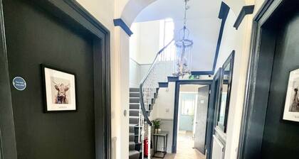 'Mac' in Allandale ApartHotel