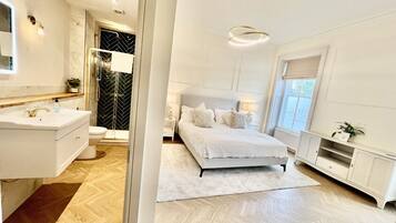 1 soverom, skrivebord, strykejern/-brett og wi-fi (inkludert)