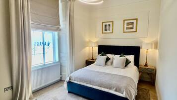 1 soverom, skrivebord, strykejern/-brett og wi-fi (inkludert)