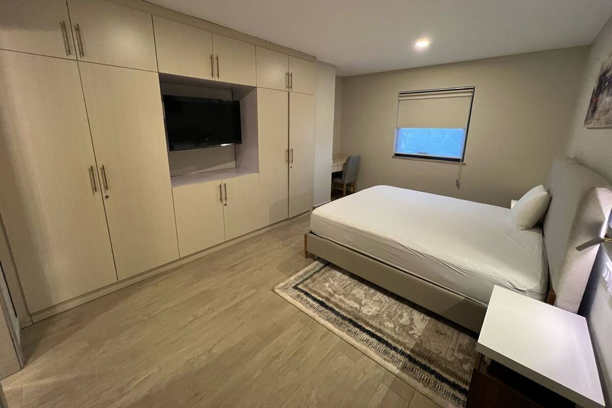 Desk, iron/ironing board, WiFi (free), bed sheets