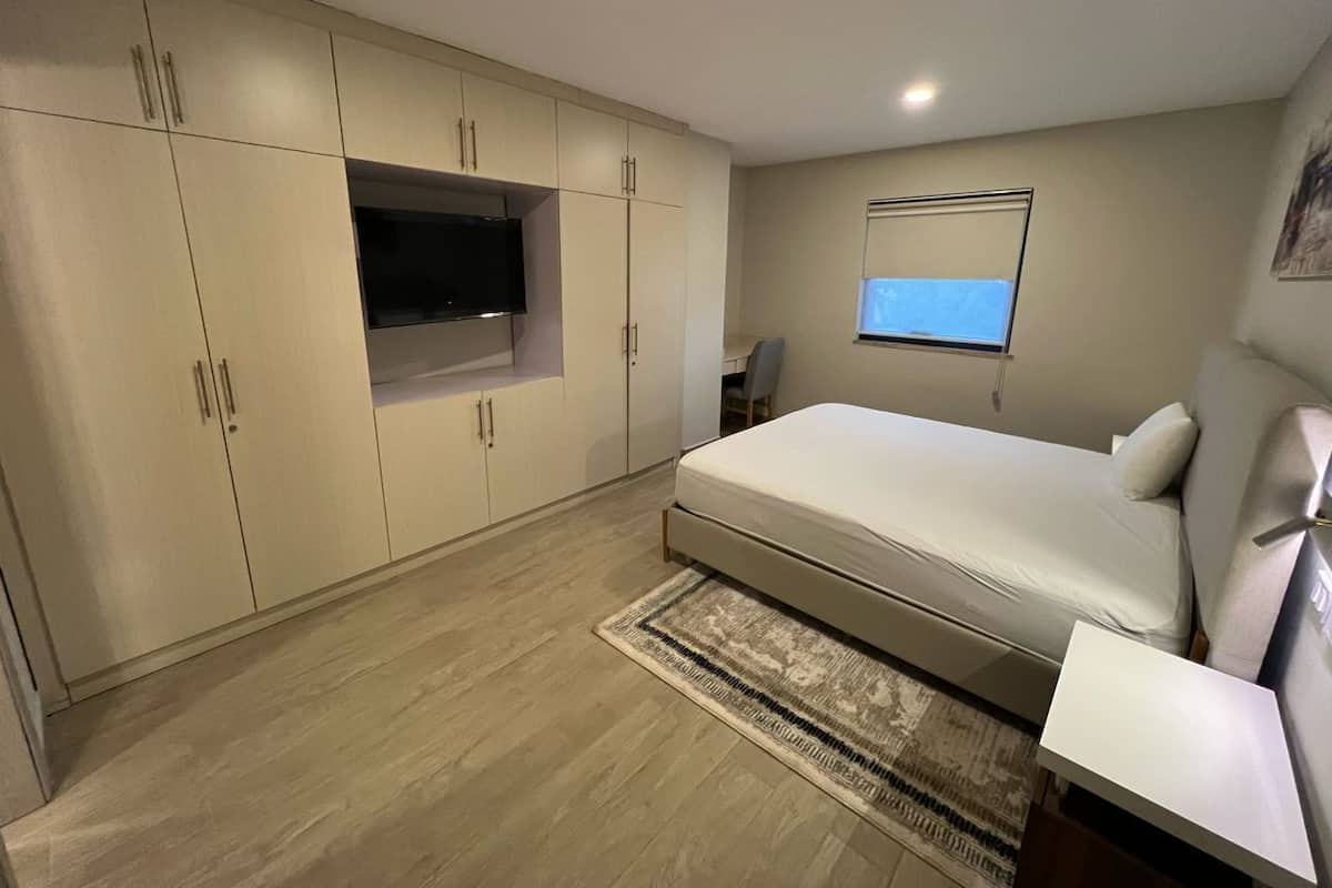 Desk, iron/ironing board, WiFi (free), bed sheets