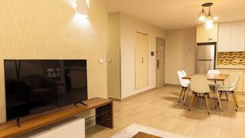 Deluxe Suite | City view