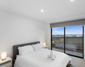 4 habitaciones, tabla de planchar con plancha, cuna de viaje y wifi