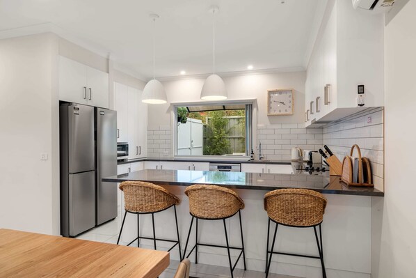 Fridge, microwave, oven, stovetop