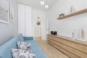 Apartment, 2 Bedrooms, Terrace, Beachside