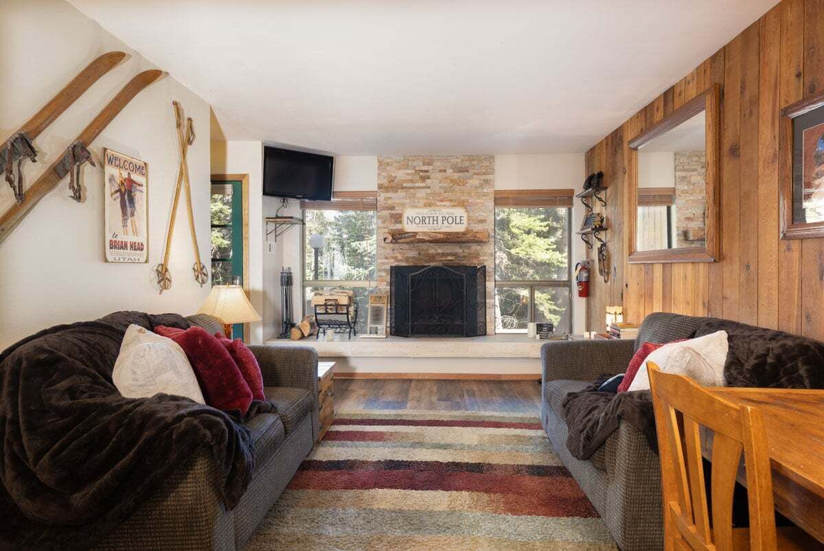 Across from Giant Steps! The Aspens Unit ~ #10A ~