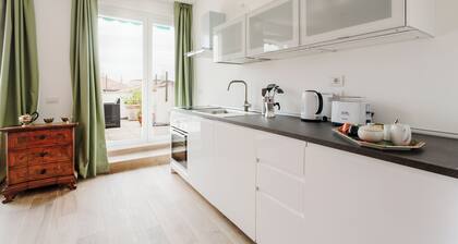 Amazing flat with big terrace and private car park