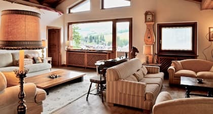 Beautiful penthouse in Cortina city center