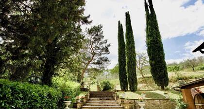 Beautiful country house in the heart of Tuscany