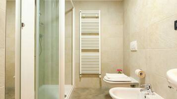 Een douche, een haardroger